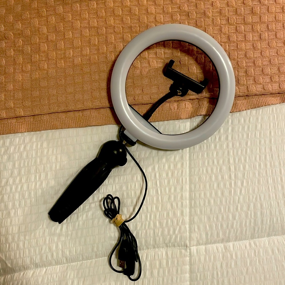 Light ring 📲/ perfect condition/ Kodak / perfect for make videos